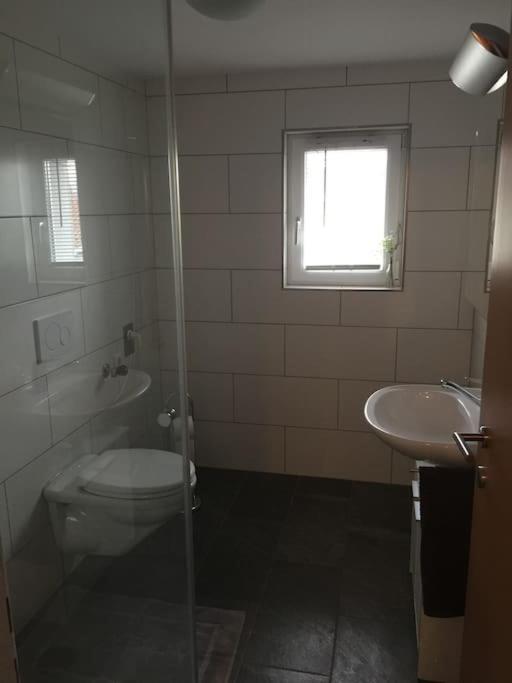 Ruhige Schoene 2-Zimmer Ferienwohnung 회히스트 외부 사진
